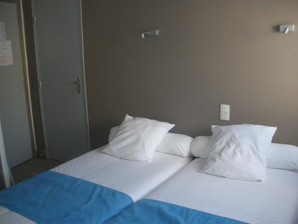 Hotel Du Port Concarneau Quarto foto